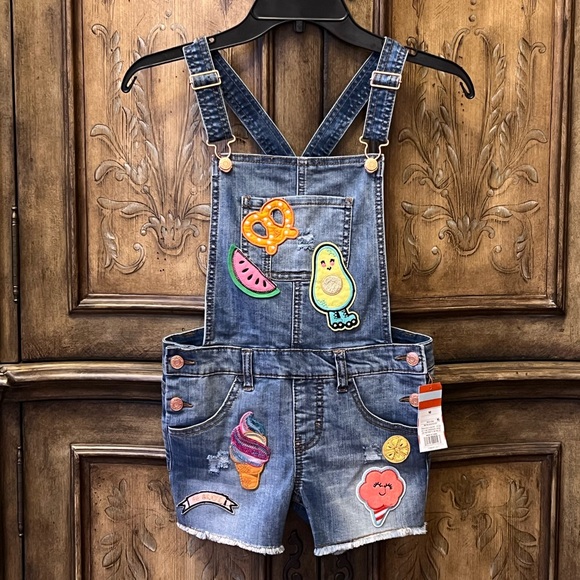 NWT! Cat&Jack Kids Girls distressed denim jean overalls shorts patches M 7/8 - Picture 2 of 14